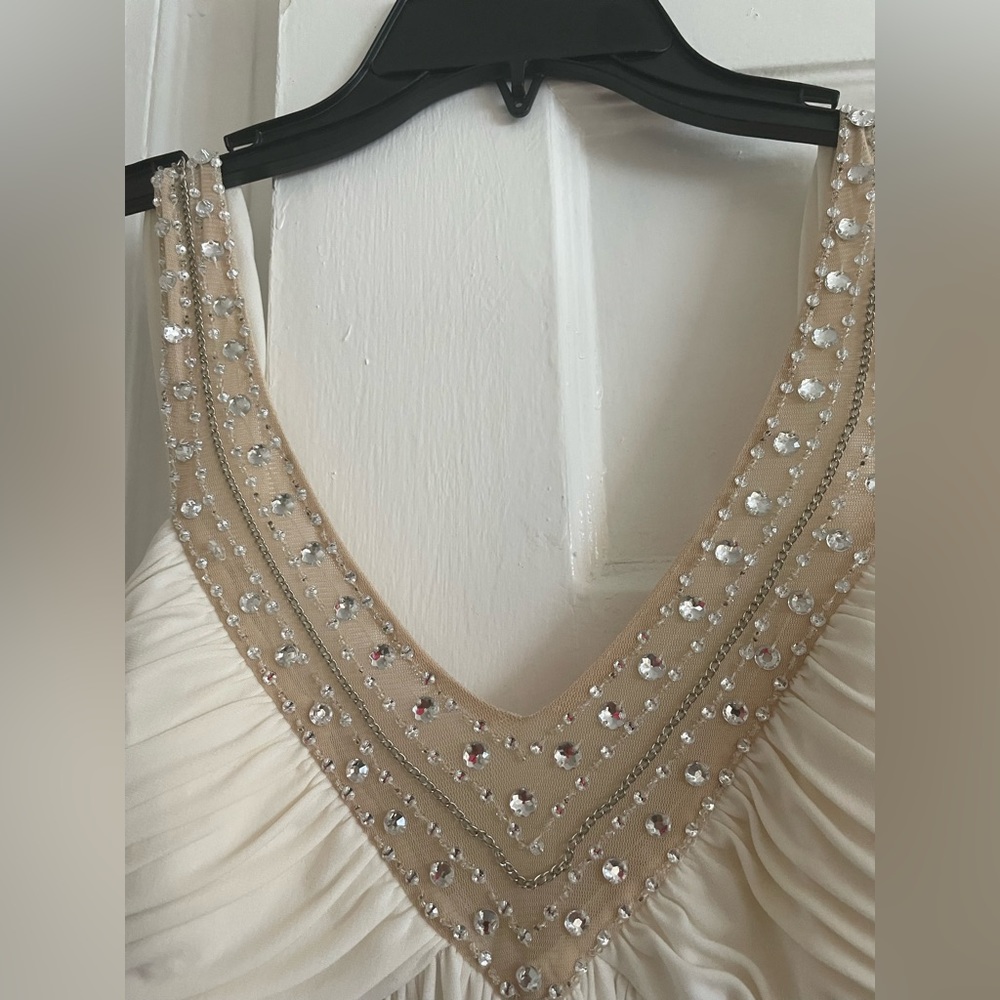 Elegant Ivory Beaded V-Neck Maxi Dress - Picture 5 of 8